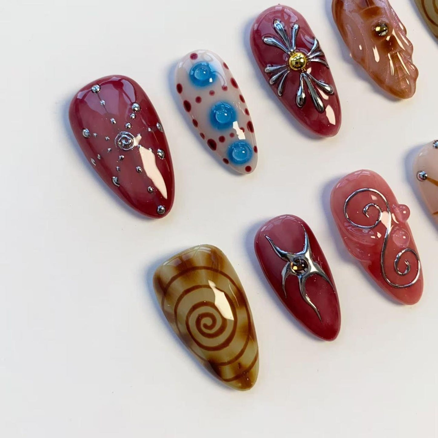 Retro Y2K Abstract Press-On Nails – Handmade Chrome Swirl Nail Set | Artistic Reusable False Nails