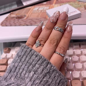 Luxury Blush Pink Press-On Nails with Gold Chrome Accents | 3D Floral Nail Art Set | Elegant Bridal & Wedding Nails