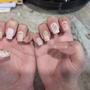 Luxury Blush Pink Press-On Nails – Elegant Gold Line Nail Art | Short Square Glossy Fake Nails | Reusable Handmade Nail Set
