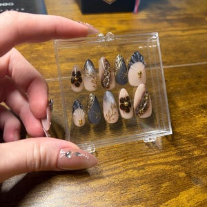 Luxury Galaxy Floral Press-On Nails – Handmade Black & Gold Glitter Nail Set | Elegant Reusable False Nails