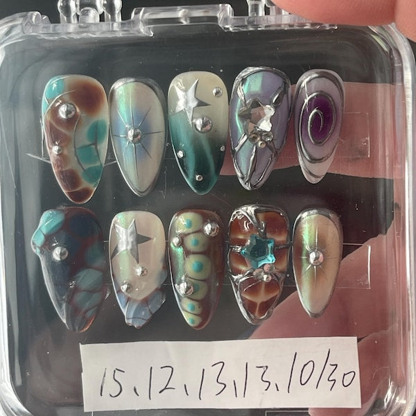 Cosmic Aurora Chrome Press-On Nails – Galaxy-Inspired 3D Metallic Nail Art Set