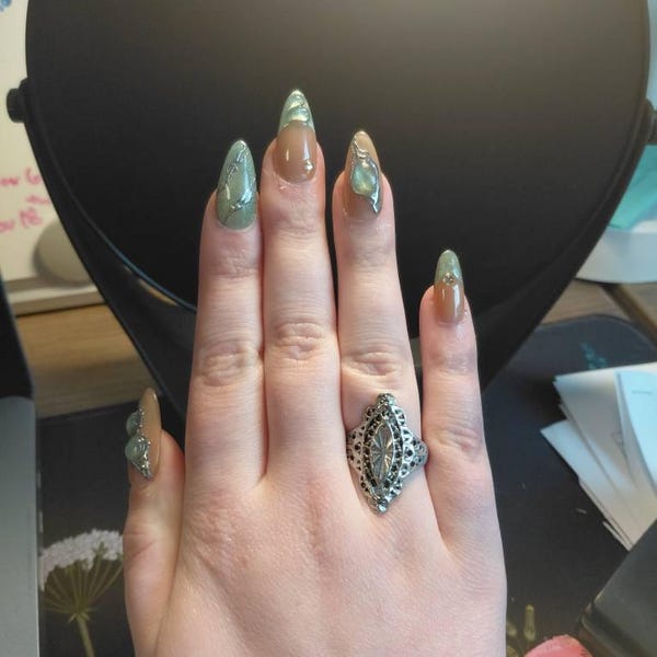 Sage Green Marble Press-On Nails – Luxury Gold Chrome Abstract Nail Set