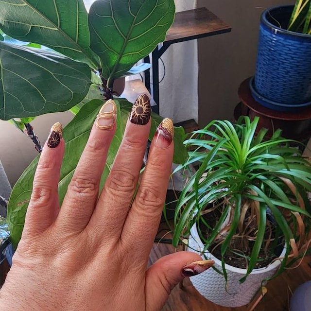 Celestial Burgundy & Gold Press-On Nails – Luxury Sun, Moon & Star Nail Art Set