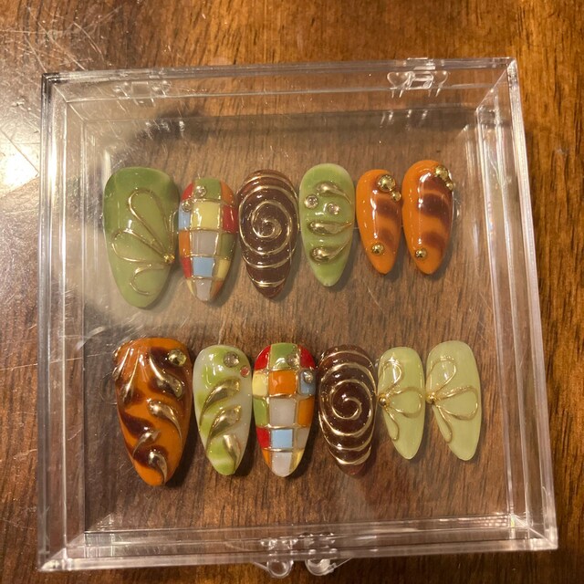Retro Mosaic & Swirl Press-On Nails – Handmade 3D Abstract Art Almond Nails with Gold Chrome Accents