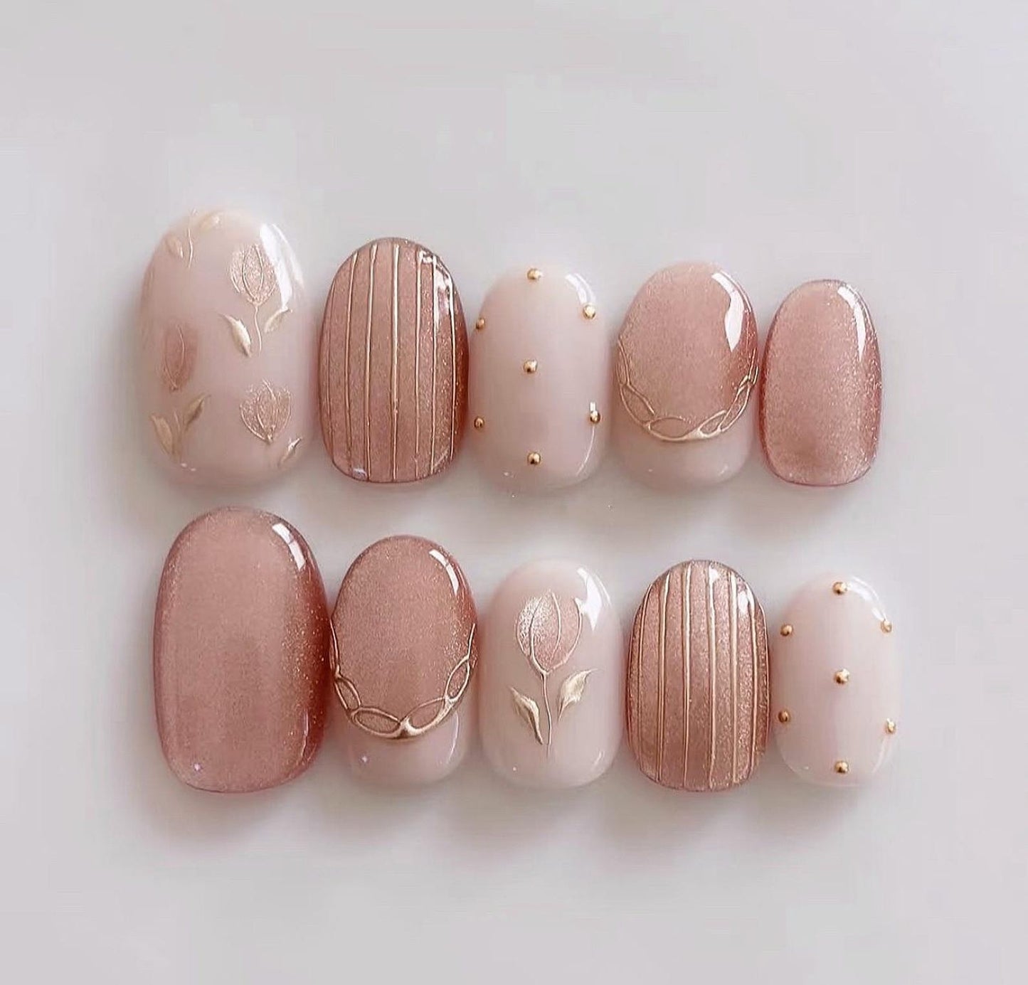 Luxury Blush Pink Press-On Nails – Elegant Gold Line Nail Art | Short Square Glossy Fake Nails | Reusable Handmade Nail Set