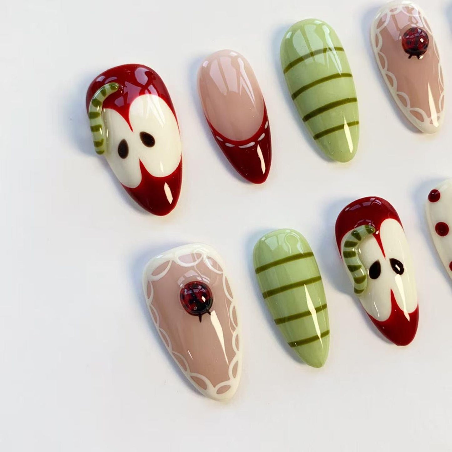 Sweet Apple Harvest Press-On Nails – Cute Fruit-Inspired Handmade Nail Set