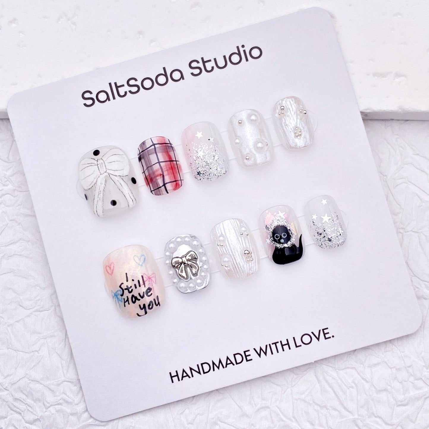 Coquette Winter Charm Press-On Nails – Handmade Pearl Bow & Glitter Nail Set